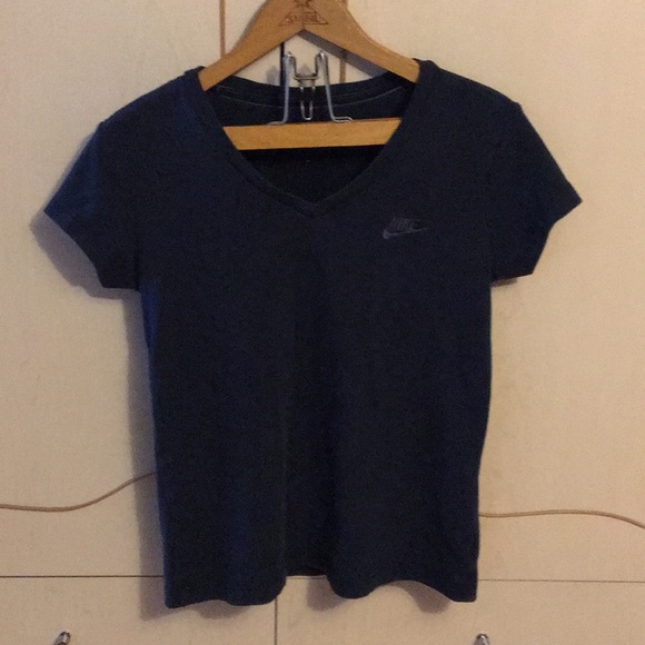Nike Tops - Nike T-Shirt